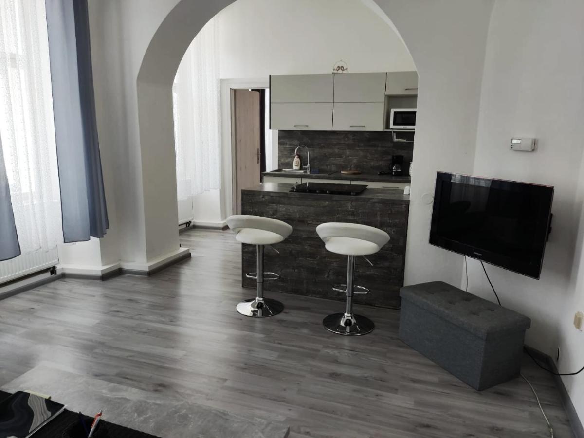Appartement Apartman U Kostela à Loket Extérieur photo